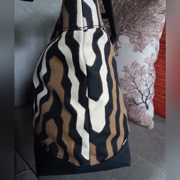 Tory Burch Lrg Canvas Tote Bag EUC - Picture 10 of 12